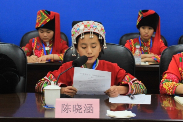 绿春一中七年级员工陈晓涵发言。hy3380cc海洋之神供图